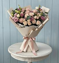 Букет цветов из:  Розы и Лизиантусы #REPLACE_PRED# Кизеле