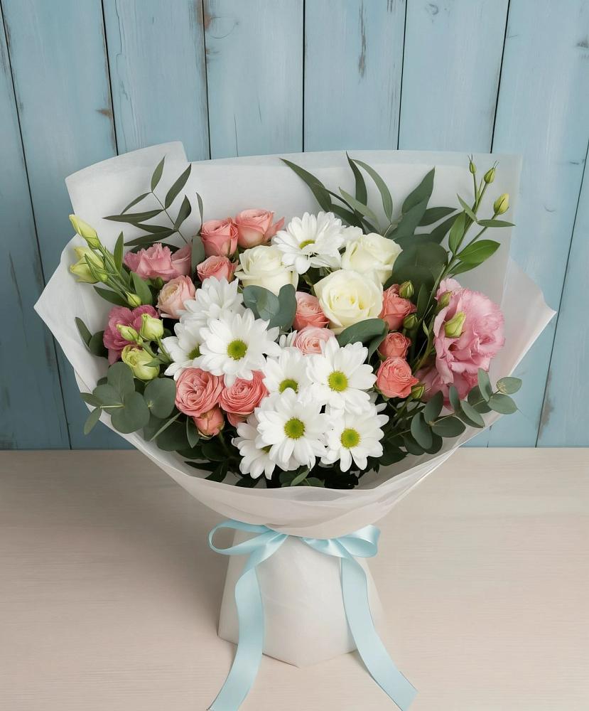 Букет цветов из: Розы, Лизиантусы и Хризантемы в Кизеле