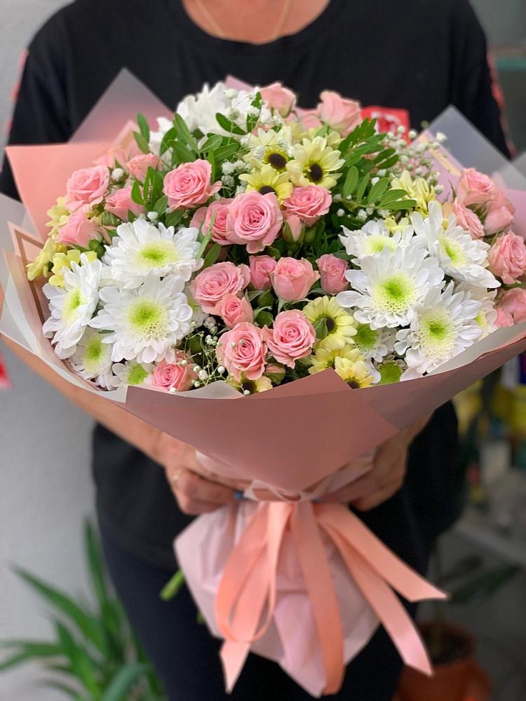 Букет цветов из: Розы и Хризантемы в Кизеле