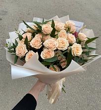 Букет Кремовые розы Латте в Кизеле