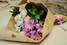 Букет цветов из:  Розы и Хризантемы #REPLACE_PRED# Кизеле