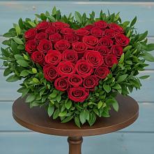 Цветочная композиция из Розы в виде сердца в Кизеле