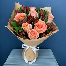 Букет цветов из:  Розы и Альстромерии в Кизеле