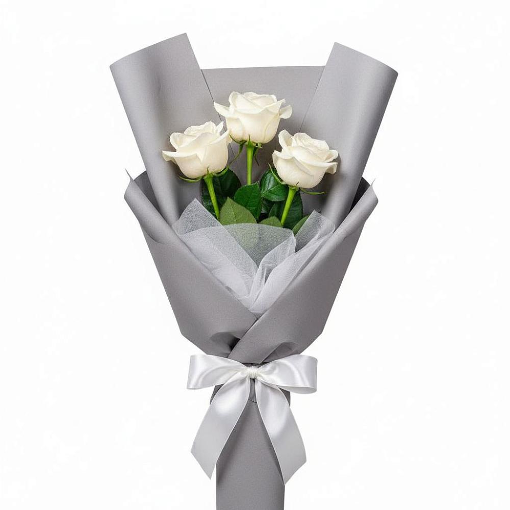 Букет 3 белые розы в Кизеле