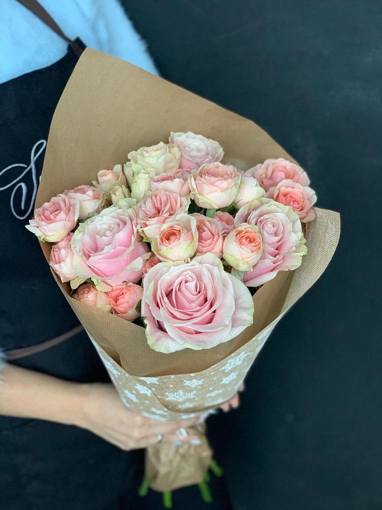 Букет цветов из: Хризантемы и Розы в Кизеле