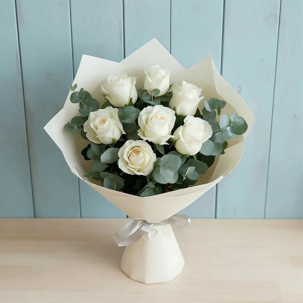 Букет Белые розы в Эвкалипте в Кизеле