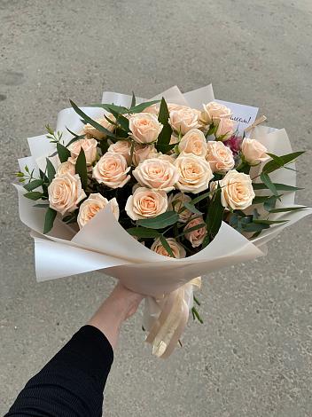 Букет Кремовые розы Латте в Кизеле