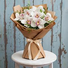Букет цветов из:  Орхидеи и Розы в Кизеле